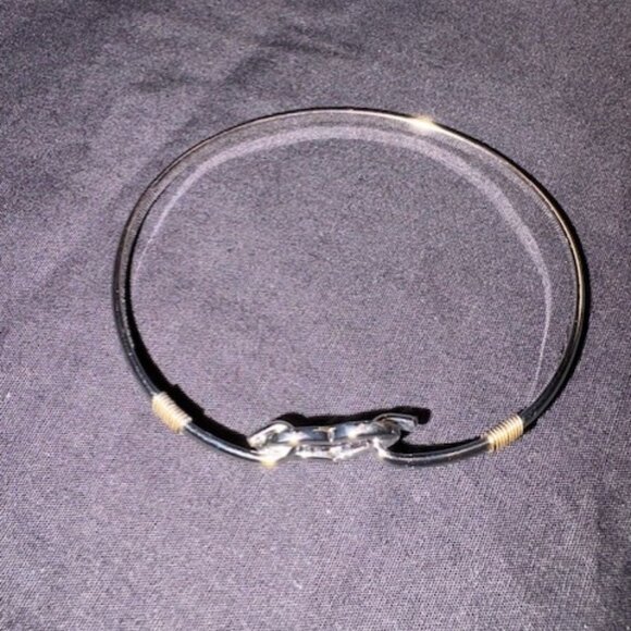 AMOUR 'HEART' BANGLE BRACELET - Picture 5 of 6
